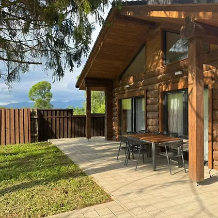 Mona * Pavčina Lehota