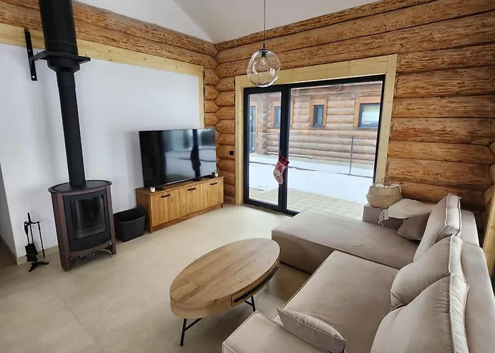 Mona Pavcina Lehota (Zilinsky)